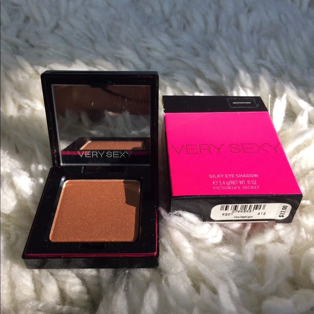 Victoria's Secret Silky Eyeshadow - Picture 15 of 16